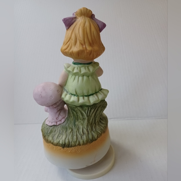 4/$40 Musical Figurine - Picture 4 of 8